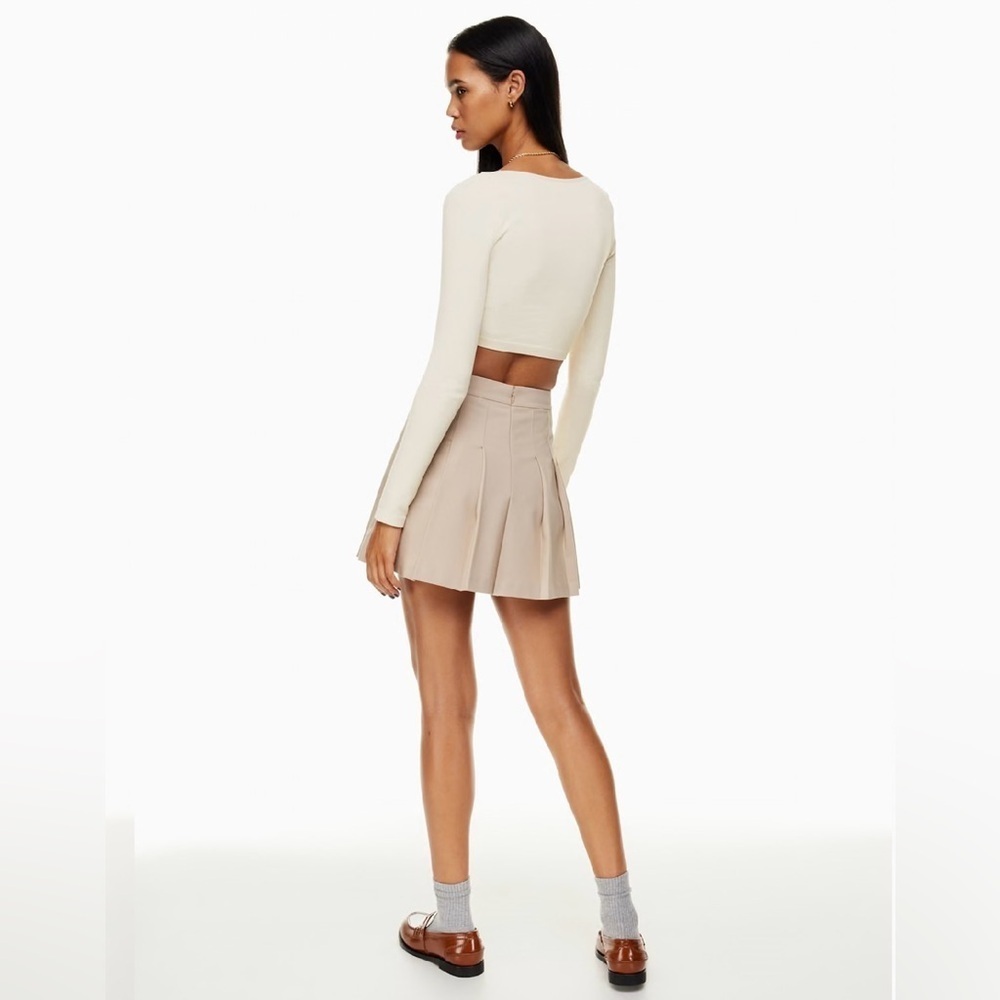BNWOT Aritzia Sunday Best SinchSeamless™ Rib Ribcage Long-sleeve size L - Picture 2 of 6